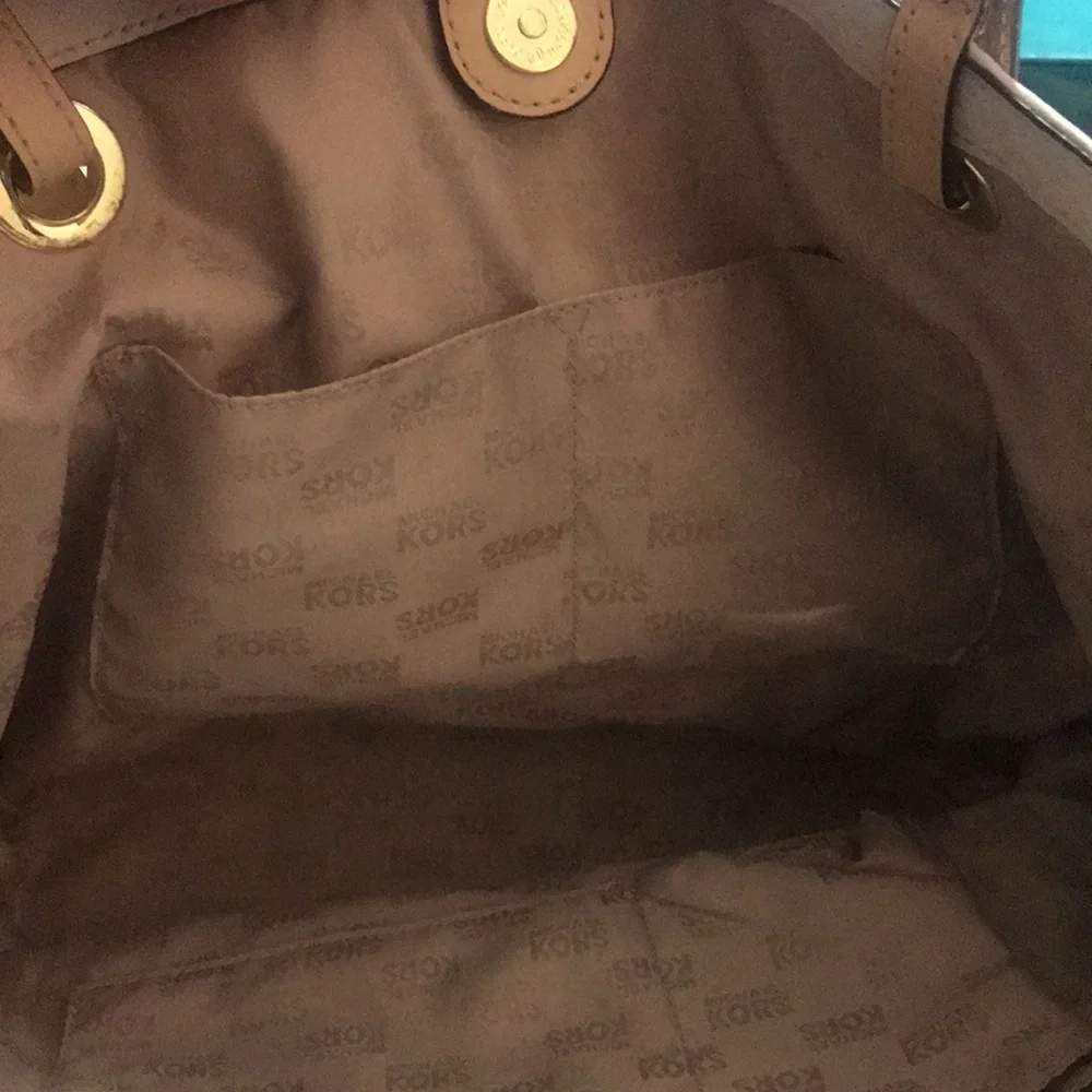 MICHAEL Michael Kors Large Vanilla Jet Set Tote - Picture 5 of 11
